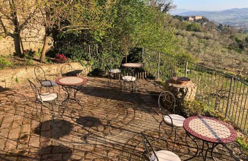 Todi House | Lemon Tree Boutique Guest House