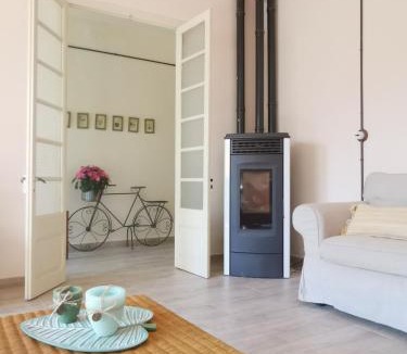 Tivissa House | Les violetes