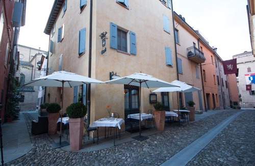 Castelvetro di Modena Bed & Breakfast | Locanda Del Feudo Suite & Restaurant