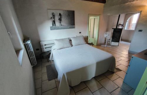 Lesegno House | Locanda Montecarlo