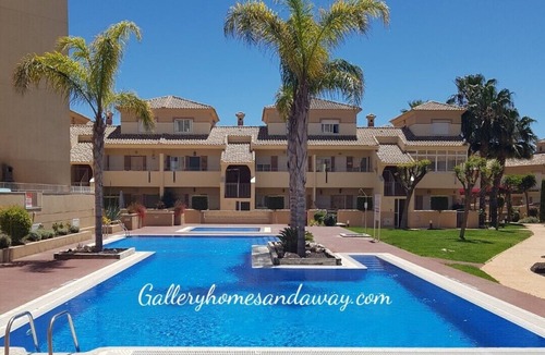 Los Alcazares Apartment | LOU'S PLACE -Albatros - 10 min walk to beach 2 bed G/floor - air con/heat-Wifi