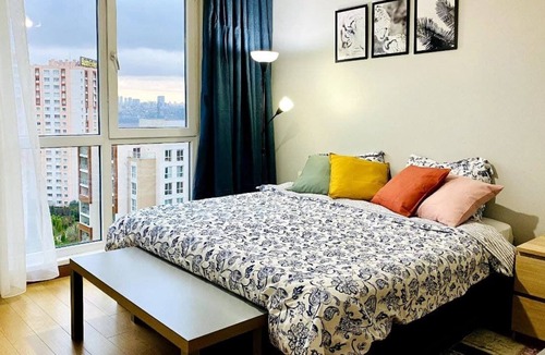 Avcilar Apartment | Lovely 2-bedroom apartment with a pool