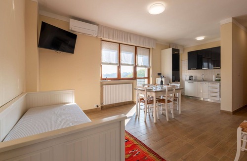 Castagnole Monferrato Apartment | Lovely apartment for 5 people with WIFI, A/C, TV and terrace