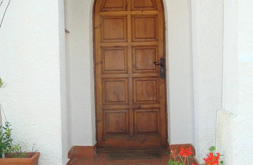 Begur Villa | Lovely air-conditioned villa close to sandy beach, shops and restaurants