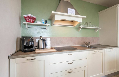 Costigliole d'Asti House | Lovely apartment in villa for 5 guests with pool, WIFI, A/C, TV, patio and panoramic view