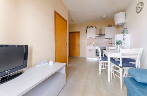 Villa Musone Apartment | Lovely apartment for 3 guests with WIFI, A/C, TV, terrace and panoramic view