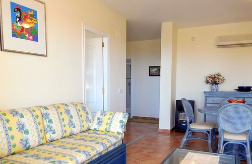 La Colina Apartment | Lovely apartment for 3 people with pool, A/C, WIFI, TV, terrace and parking