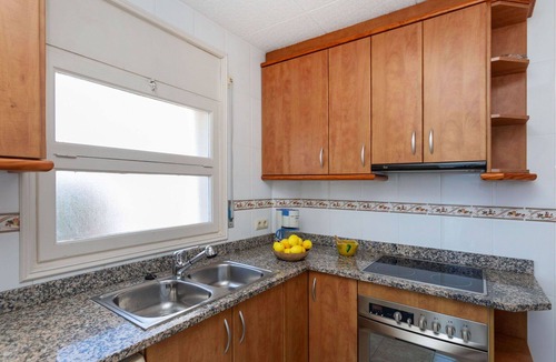Pedrinya Apartment | Lovely apartment for 4 guests with WIFI, A/C, TV and balcony