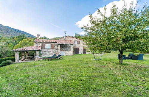 Montieri Apartment | Lovely apartment for 5 people with WIFI, TV, terrace and pets allowed