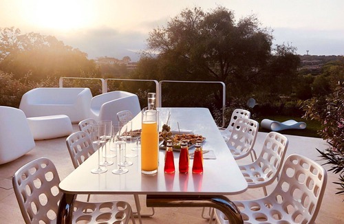 Puntaldia House | Lovely apartment in villa for 8 guests with A/C, pool, TV and terrace