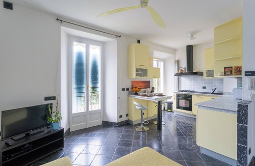 Carate Urio Apartment | Lovely Apartment overlooking the Lake