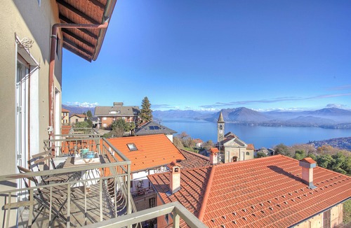 Levo Apartment | Luce Lake View on Stresa Hill, Stresa, Italy