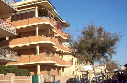 Ladispoli Apartment | LUNGOMARE, delightful VICINISSIMO Rome, wide TERRACE, free WIFI, 1 bed
