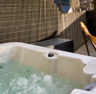 Sallent de Gallego Apartment | LUX Mountain con vistas y jacuzzi - Arafita Apartamentos