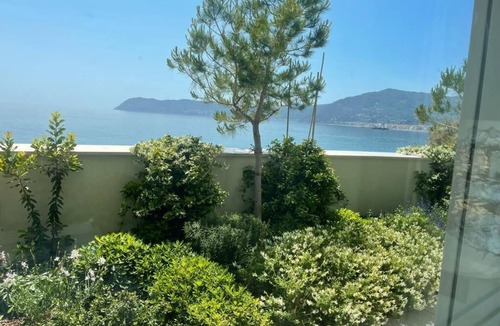 Lavina Villa | Luxury Villa On the sea