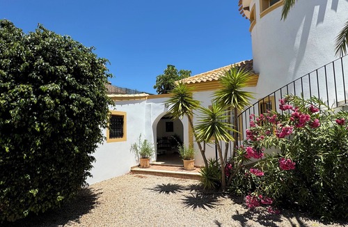Mazarron Villa | Luxury villa with large Mediterranean garden and private pool near coast.