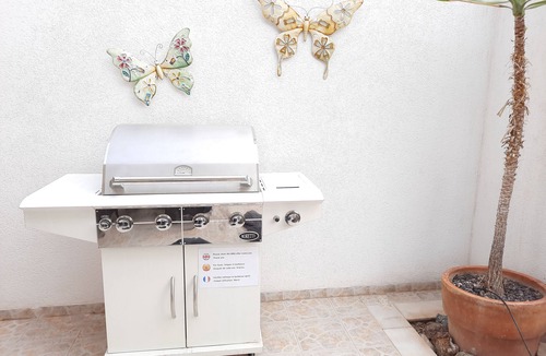Mazarron Villa | Luxury villa with private pool and hottub in Mazarron Country Club. Pet-friendly