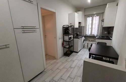 Villa San Giovanni Apartment | M1 Sesto Marelli Holiday Home