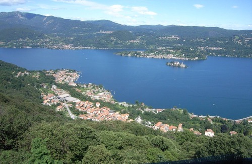 Madonna del Sasso Apartment | Madonna Del Sasso: Apartment/flat - Madonna del Sasso