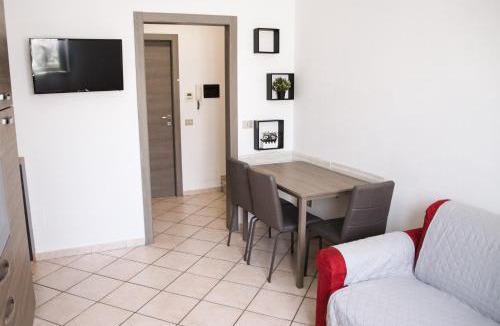 Bollate Apartment | Madonnina House - Bilocale con Parcheggio vicino Rho Fiera