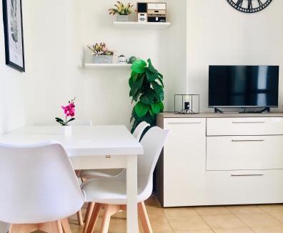 Arona Apartment | Maiden-Art Apartment