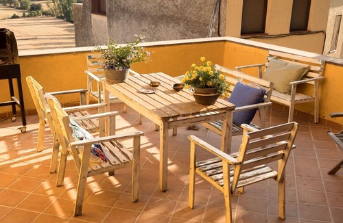 Benabarre House | Majestic holiday home in Benabarre with balcony