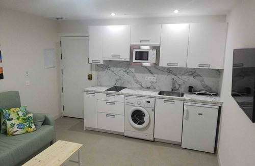 Adra Apartment | Marea Apartamento Bien Ubicado y Equipado