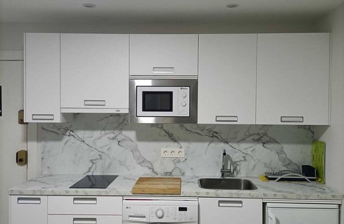 Adra Apartment | Marea Apartamento Bien Ubicado y Equipado