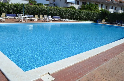 Cerenova Villa | Marina Di Cerveteri: Cottage by the sea: Marina di Cerveteri Cerenova