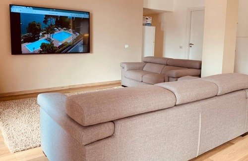 Gonte Apartment | Martin apartment with pool in Oggebbio