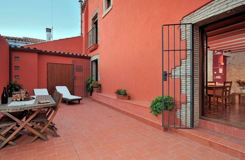 Banyeres del Penedes Cottage | Masia Casa Roja for 5 people