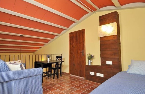 Banyeres del Penedes Cottage | Masia Casa Roja for 4 people