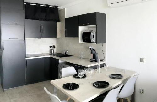 Almadraba-Canyelles Apartment | Meda chica 1f