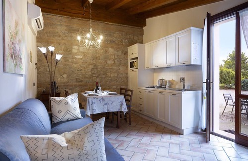 Scandiano Apartment | Melissa apartment