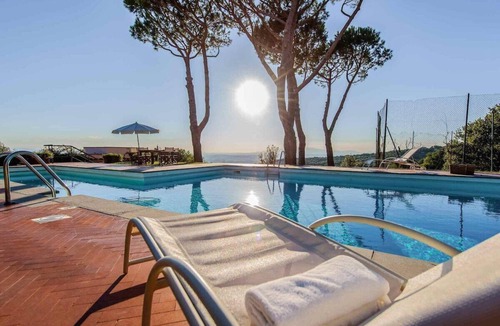Capraia e Limite Villa | Melograno, private pool villa. A/C, Tennis, WiFi