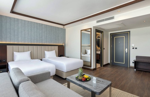 Pendik Hotel | Miracle Istanbul Asia Airport Hotel & Spa