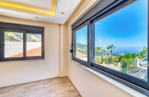 Alanya Villa | Modern 4-bedroom villa Private pool - 10 min from Kleopatra beach