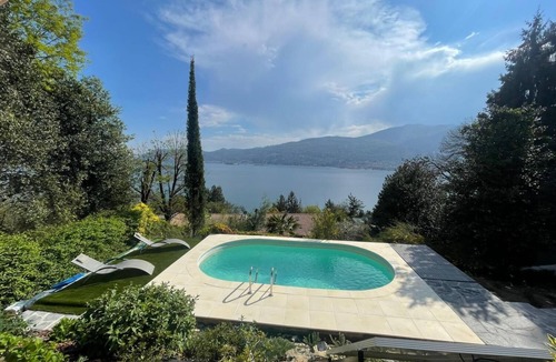 Suna Villa | Modern 4½-room terraced corner house with sauna, garden and gigantic lake view