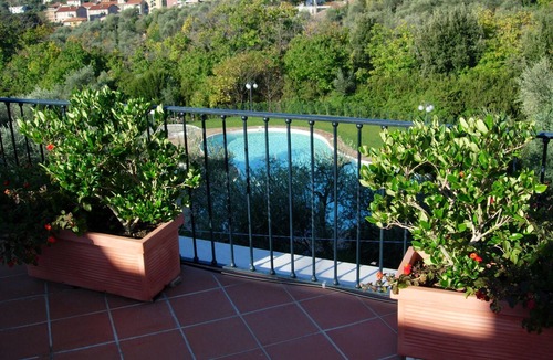 Pugliola Apartment | modern and luxurious penthouse in Lerici with sea view terraces, garden and pool