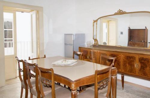Ortigia Apartment | Modern apartment in Siracusa, 150 sqm with balcony