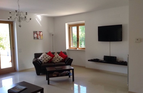 Pennapiedimonte Villa | Modern Italian Villa With Private Pool