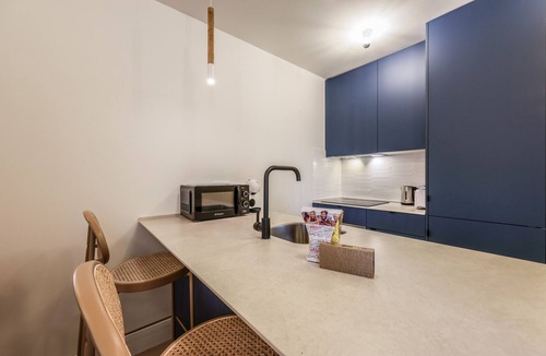 Puerta del Angel Apartment | Modern two-bedroom apartment near the Royal Palace 02