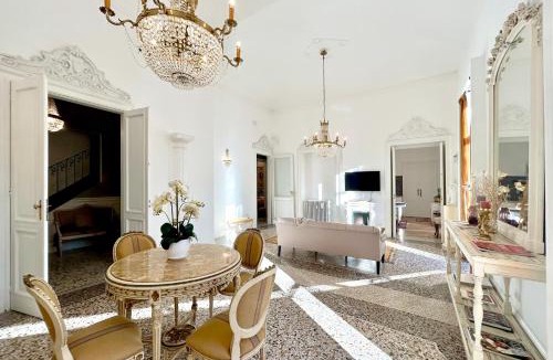 Vanchiglia Apartment | Mole Antonelliana Luxury Boutique Home GrandMaison