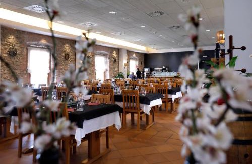 Os de Balaguer Hotel | Monestir de Les Avellanes
