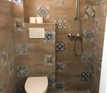 Lesa Apartment | Monolocale a Lesa - monolocale indipendente con divano letto e angolo cottura