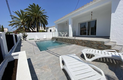 El Mas Bosca Ski Chalet | Montsia 23 - Casa con piscina privada en Roses