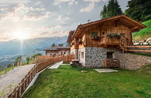 Cogolo Ski Chalet | Mountain lodge - MASI SGHIRLAT Val Di Sole Trentino STELVIO National Park