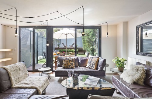 Sant Gervasi Apartment | My Space Barcelona 2 Apart. with private pool in Sant Gervasi for 20 people