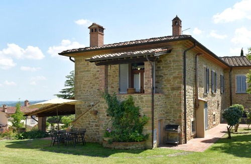 Torre A Castello House | NaTourOasi agriturismo