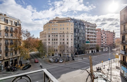 La Sagrada Familia Apartment | New reno Sagrada Familia 1BR w/Roof Access, by Blueground